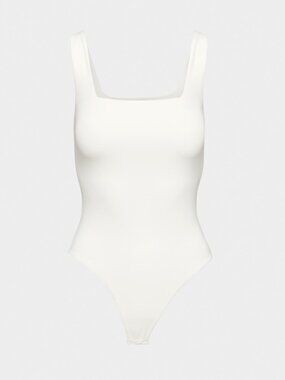 Aritzia - Original Contour Pursue Bodysuit in Light Birch